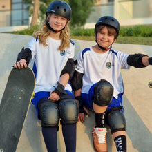 Load image into Gallery viewer, JUNIOR - SKATEBOARD LESSONS - BOOK 4 SEMI PRIVATE CLASSES
